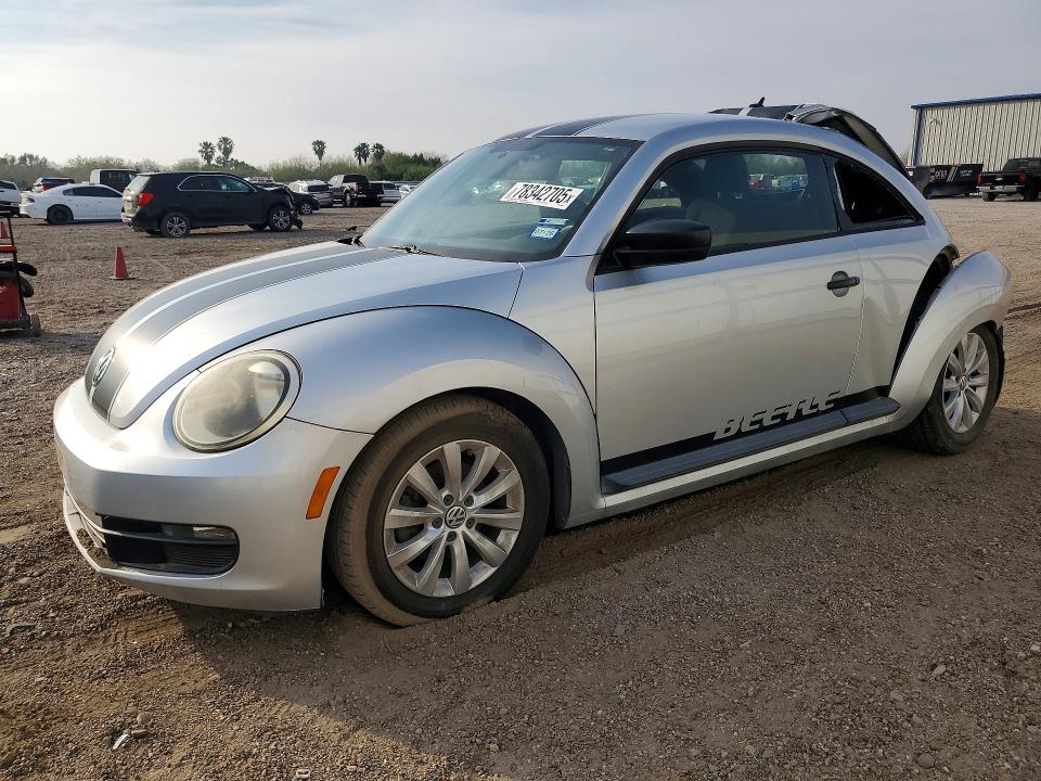 VOLKSWAGEN BEETLE 2013 with VIN 3VWFP7AT7DM643906 - Photo from auction