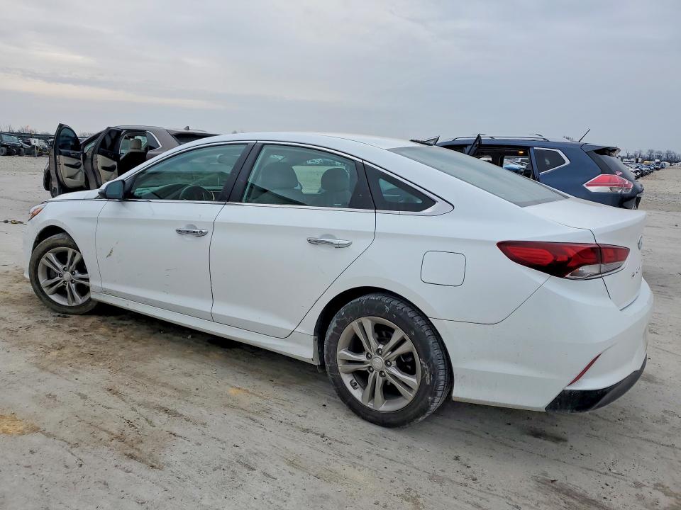 Photo 2 from auction – 2018 HYUNDAI SONATA with VIN 5NPE34AF9JH596835