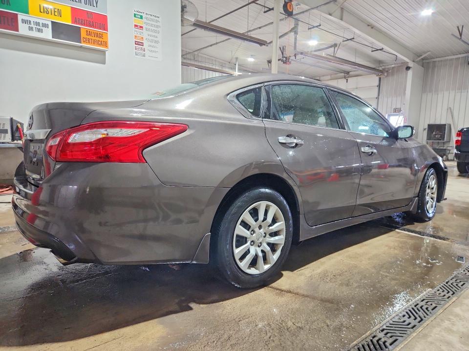 Photo 3 from auction – 2017 NISSAN ALTIMA 2.5 with VIN 1N4AL3AP1HC183899