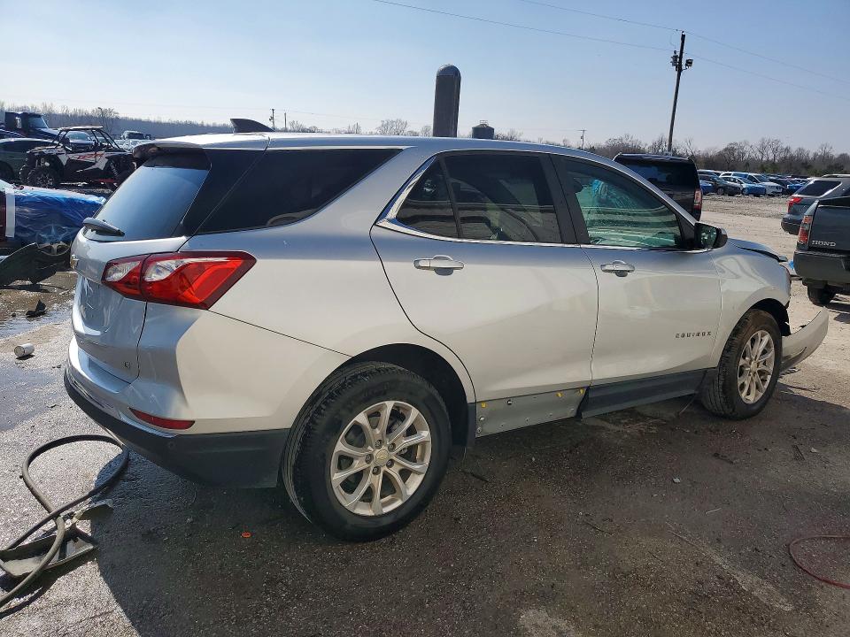 Photo 3 from auction – 2021 CHEVROLET EQUINOX with VIN 3GNAXKEV2MS115351
