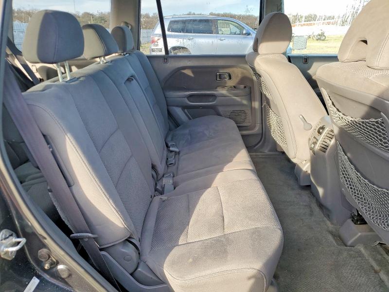 Photo 11 from auction – 2006 HONDA PILOT EX with VIN 5FNYF28456B000252