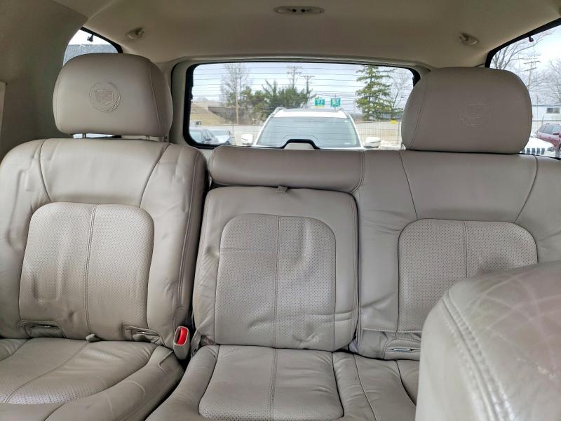 Photo 10 from auction – 2002 CADILLAC ESCALADE with VIN 1GYEK63N82R271374
