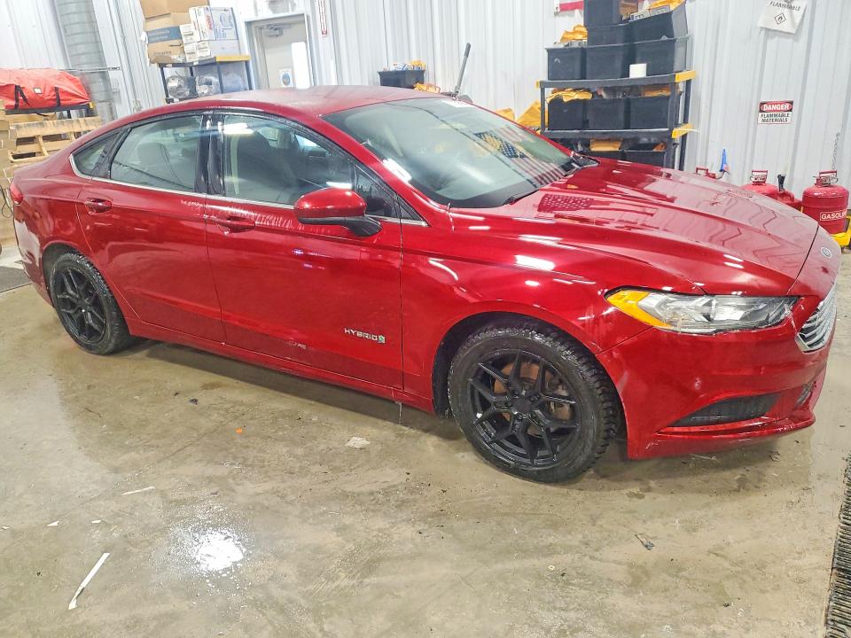 Photo 4 from auction – 2017 FORD FUSION with VIN 3FA6P0LU4HR139313