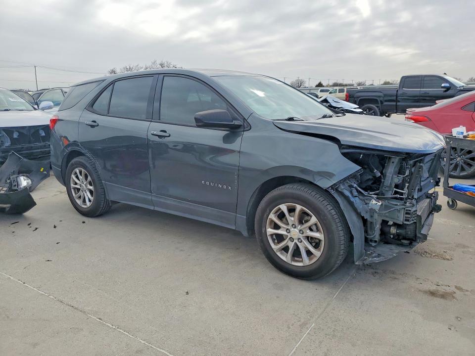 Photo 4 from auction – 2018 CHEVROLET EQUINOX with VIN 3GNAXHEV6JS646017