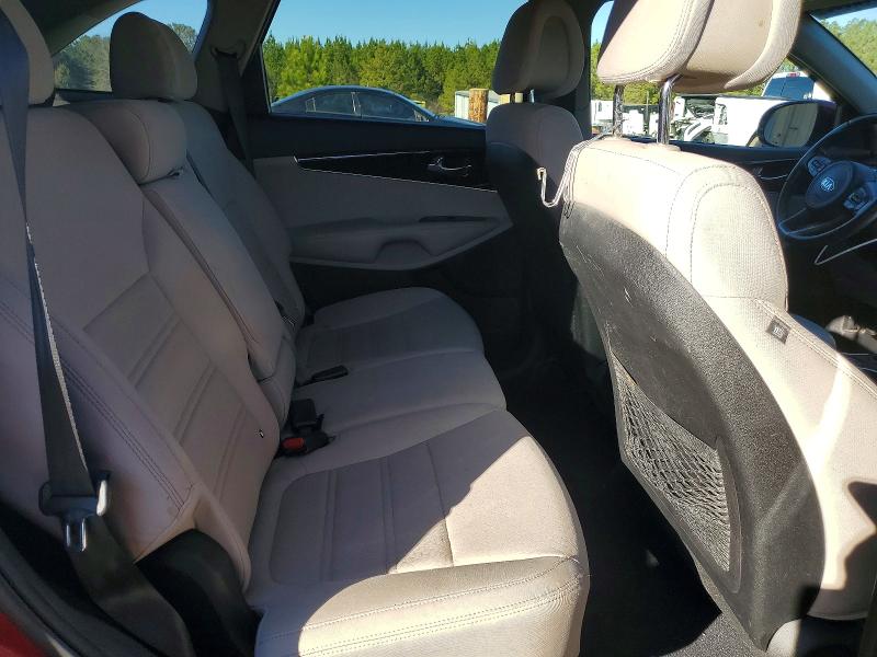 Photo 10 from auction – 2016 KIA SORENTO with VIN 5XYPG4A31GG085882