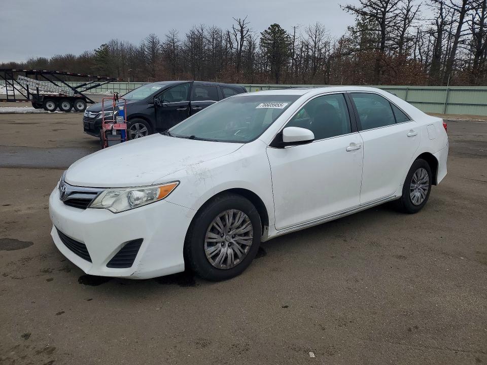 TOYOTA CAMRY 2012 with VIN 4T4BF1FK4CR257280 - Photo from auction