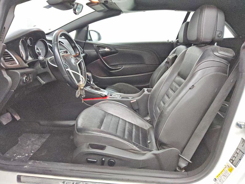 Photo 7 from auction – 2018 BUICK CASCADA with VIN W04WH3N56JG029675