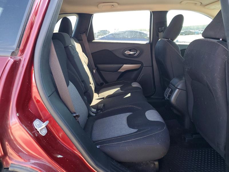 Photo 11 from auction – 2018 JEEP CHEROKEE L with VIN 1C4PJLCB2JD621602