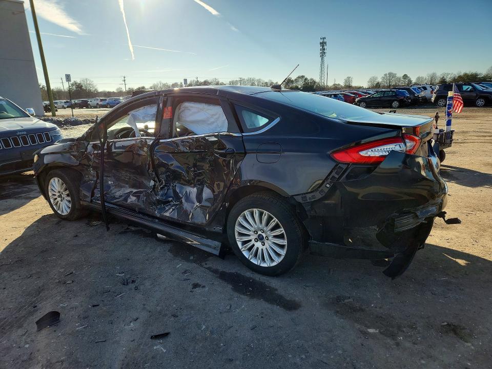 Photo 2 from auction – 2013 FORD FUSION with VIN 3FA6P0LU7DR338933