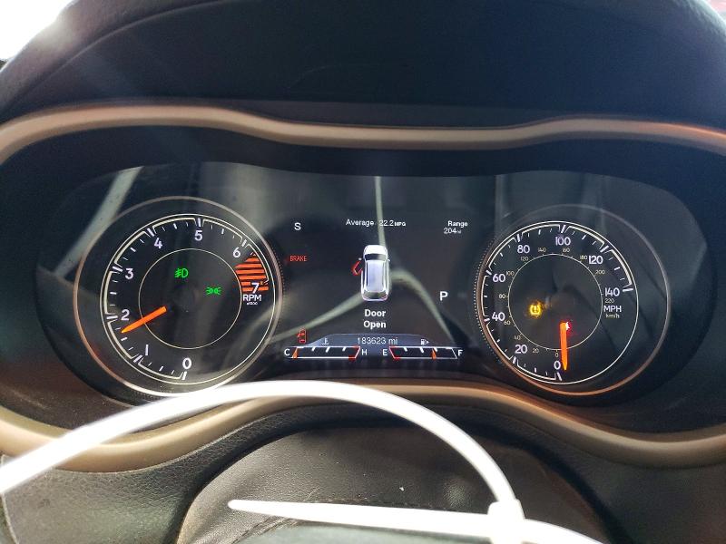 Photo 9 from auction – 2018 JEEP CHEROKEE with VIN 1C4PJMDB1JD574728