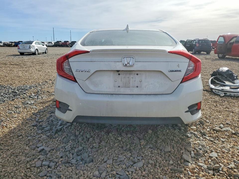 Photo 6 from auction – 2017 HONDA CIVIC with VIN 19XFC1F95HE027176