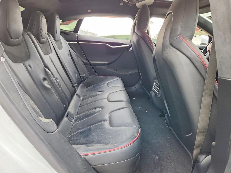 Photo 10 from auction – 2014 TESLA MODEL S with VIN 5YJSA1H11EFP61721