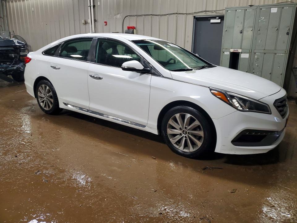 Photo 4 from auction – 2015 HYUNDAI SONATA with VIN 5NPE34AF1FH144921