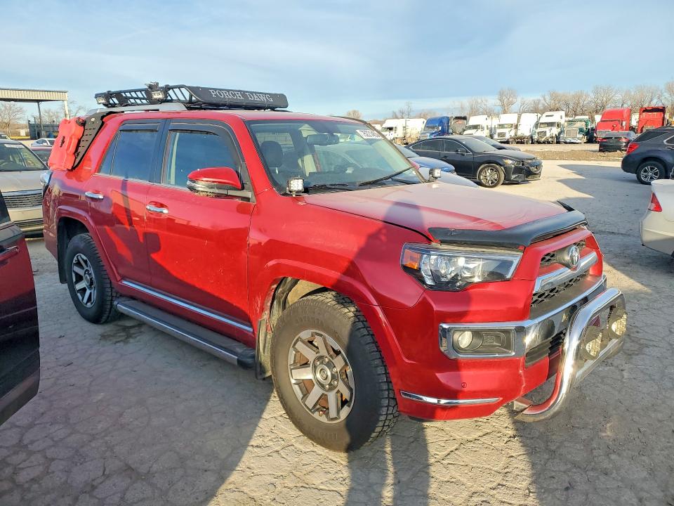 Photo 4 from auction – 2017 TOYOTA 4RUNNER SR with VIN JTEBU5JRXH5429227
