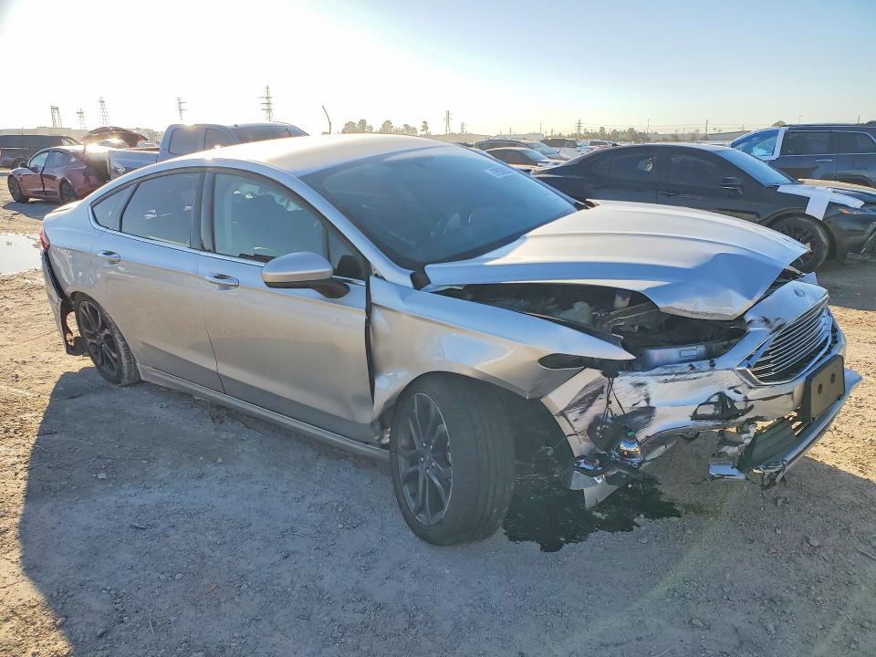 Photo 4 from auction – 2018 FORD FUSION with VIN 3FA6P0HD8JR264720