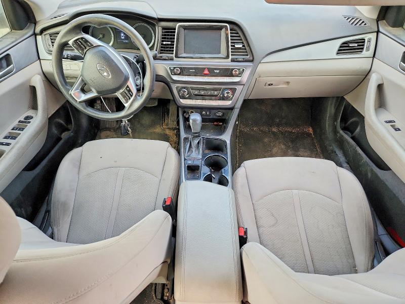 Photo 8 from auction – 2019 HYUNDAI SONATA with VIN 5NPE24AF3KH758110