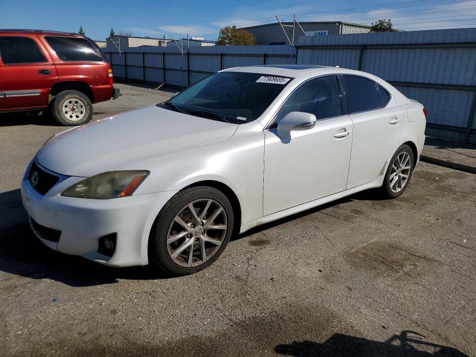 LEXUS IS 2013 with VIN JTHBF5C24D5188983 - Photo from auction