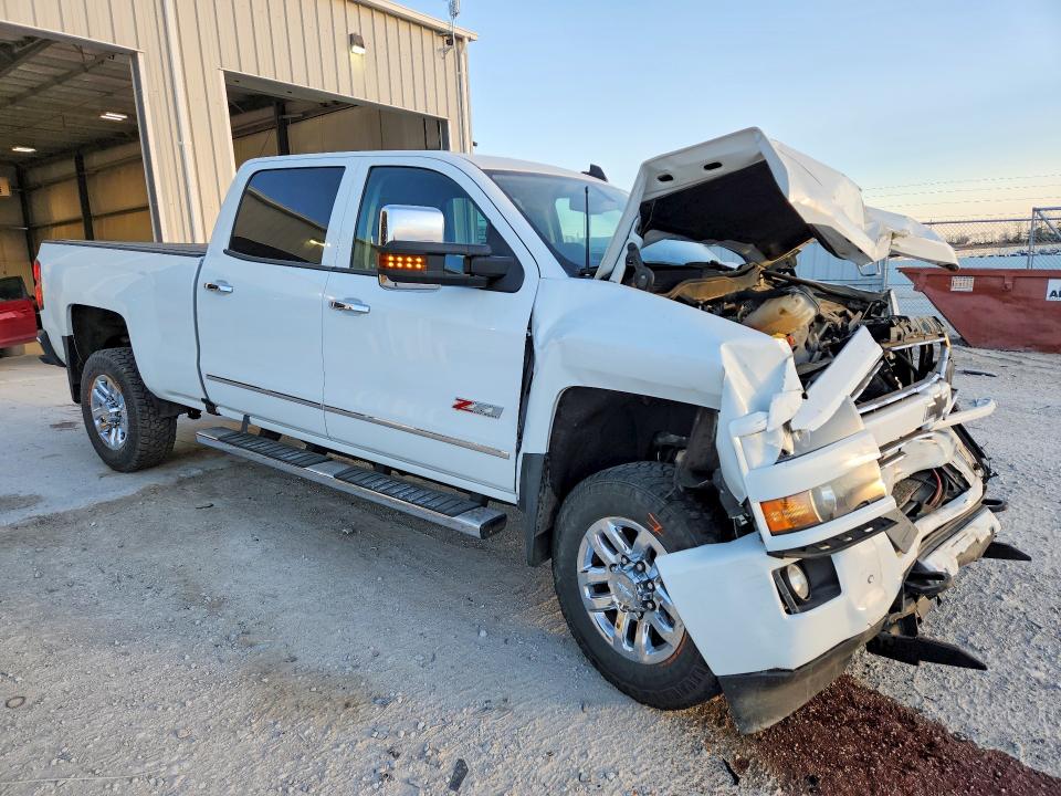Photo 4 from auction – 2019 CHEVROLET SILVERADO with VIN 1GC1KWEG7KF264145