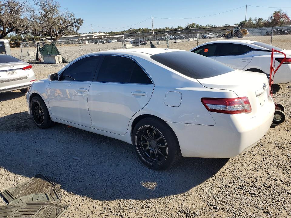 Photo 2 from auction – 2010 TOYOTA CAMRY with VIN 4T1BF3EK4AU550424
