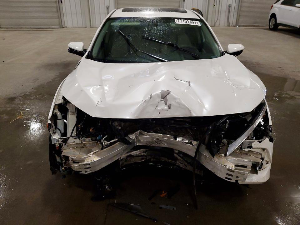 Photo 5 from auction – 2016 HONDA CIVIC with VIN 19XFC1F30GE012711