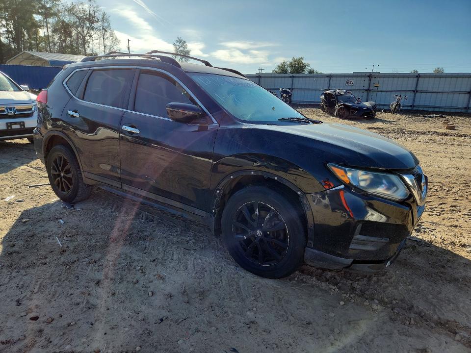 Фото 4 с аукциона – 2017 NISSAN ROGUE с VIN 5N1AT2MT4HC813617