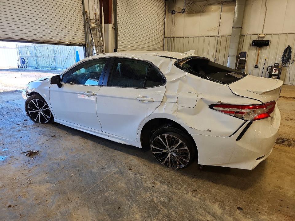 Photo 2 from auction – 2020 TOYOTA CAMRY with VIN 4T1G11AK4LU356705