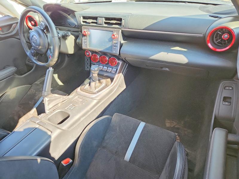 Photo 8 from auction – 2025 TOYOTA GR 86 with VIN JF1ZNBE11S8750233