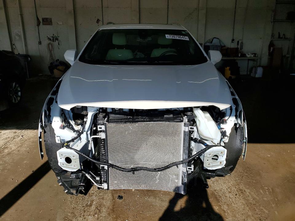 Photo 5 from auction – 2018 CADILLAC XT5 with VIN 1GYKNCRS1JZ229939