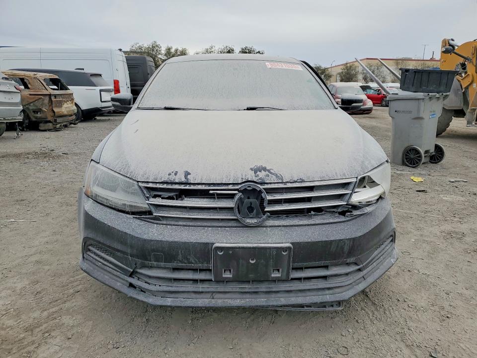Photo 5 from auction – 2017 VOLKSWAGEN JETTA with VIN 3VWDB7AJ4HM269670