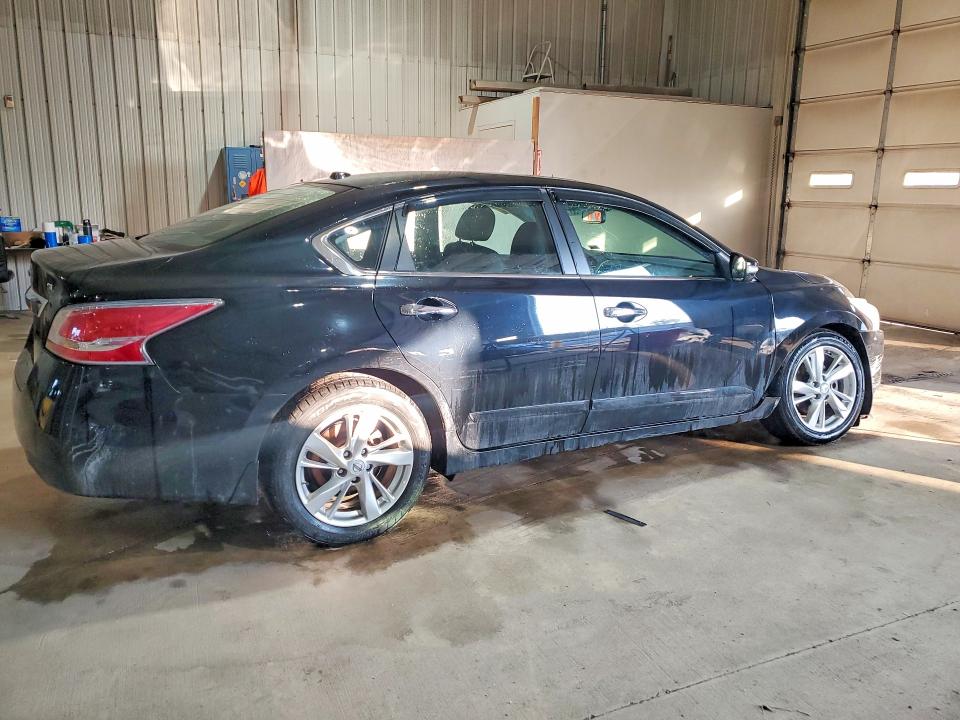 Photo 3 from auction – 2015 NISSAN ALTIMA with VIN 1N4AL3AP2FC214722