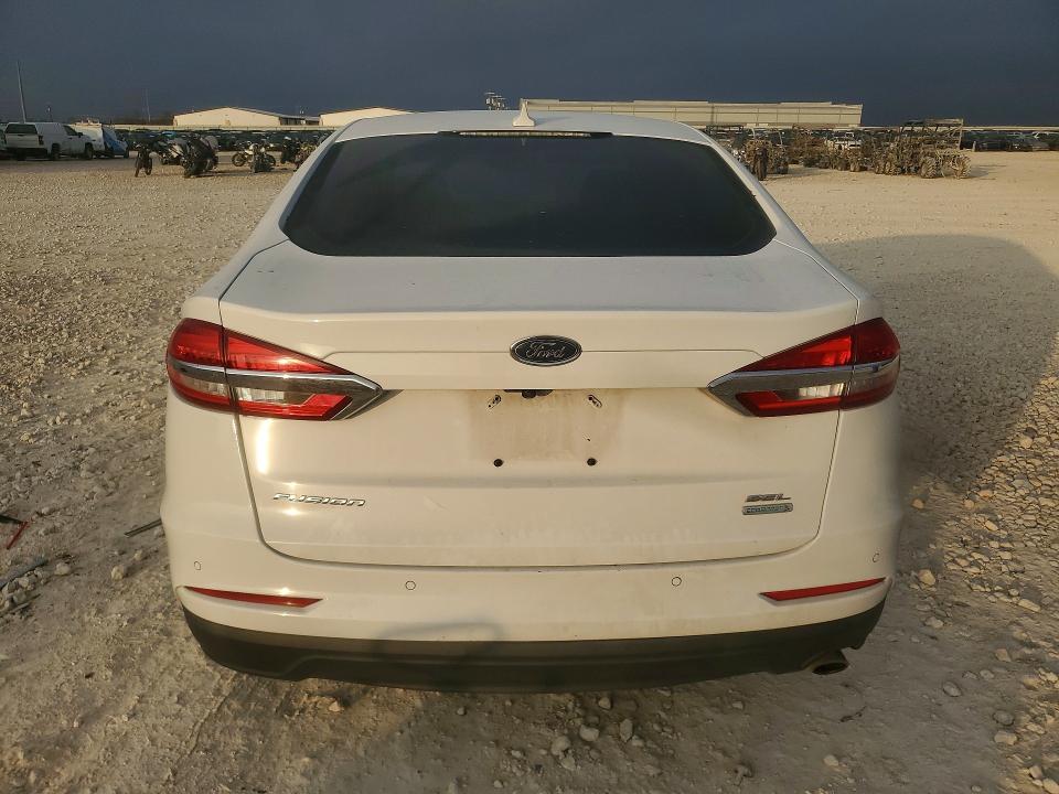 Zdjęcie 6 z aukcji – 2019 FORD FUSION z VIN 3FA6P0CD1KR270500