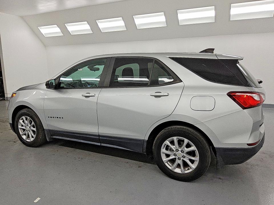 Photo 2 from auction – 2021 CHEVROLET EQUINOX with VIN 3GNAXHEVXMS115780