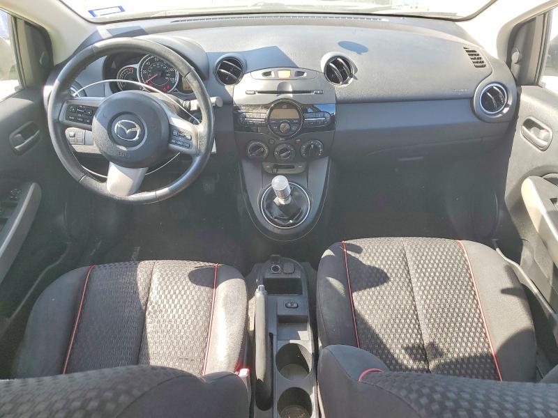 Photo 8 from auction – 2011 MAZDA MAZDA2 with VIN JM1DE1HY5B0117143