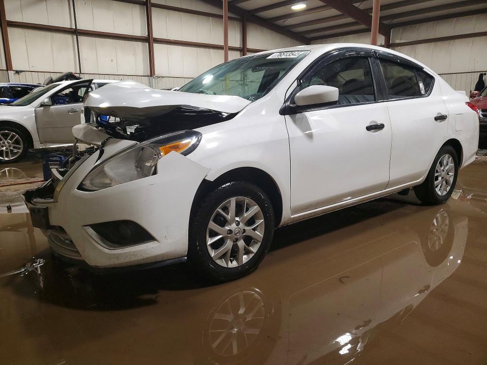 NISSAN VERSA 2018 with VIN 3N1CN7AP4JL877116 - Photo from auction