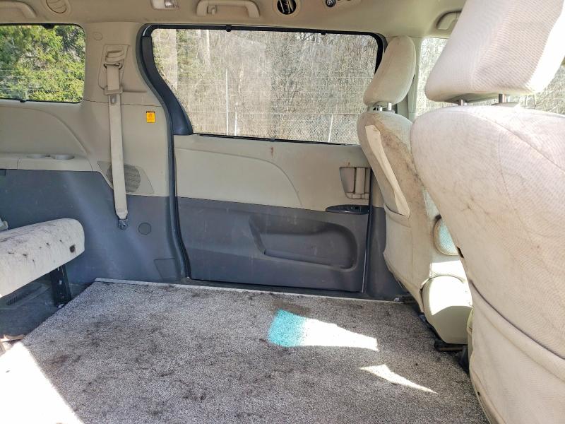 Photo 11 from auction – 2011 TOYOTA SIENNA with VIN 5TDKK3DC3BS078815