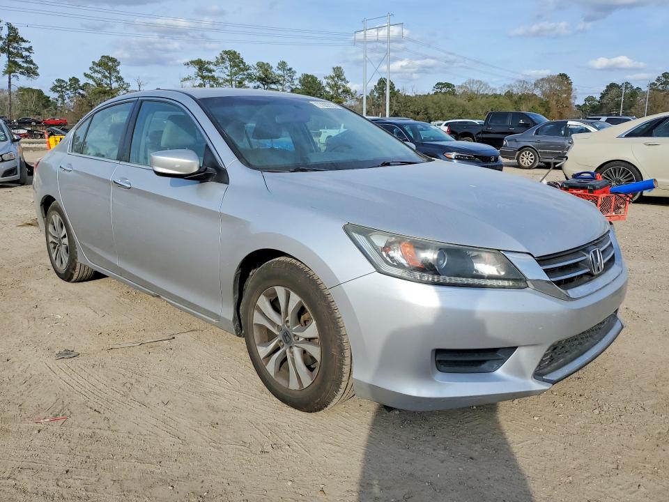 Photo 4 from auction – 2015 HONDA ACCORD with VIN 1HGCR2F31FA176348
