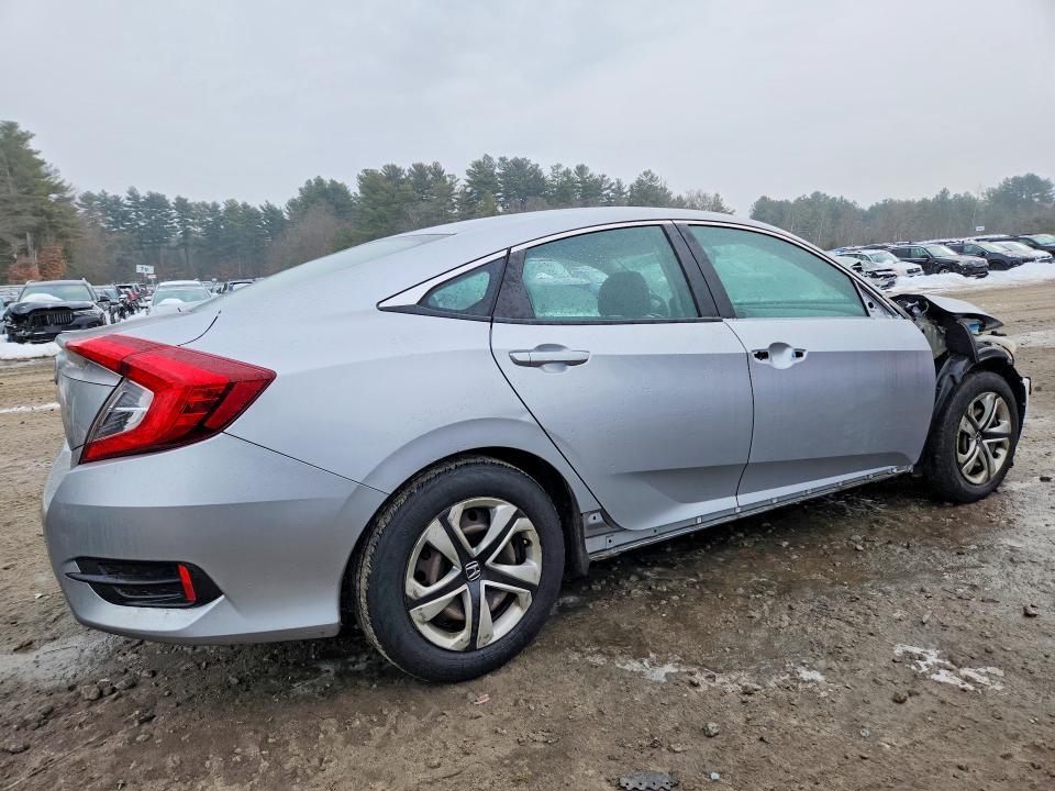 Photo 3 from auction – 2018 HONDA CIVIC with VIN 19XFC2F5XJE204071