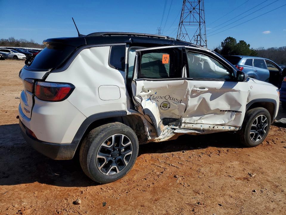 Photo 3 from auction – 2020 JEEP COMPASS with VIN 3C4NJDDB0LT123634