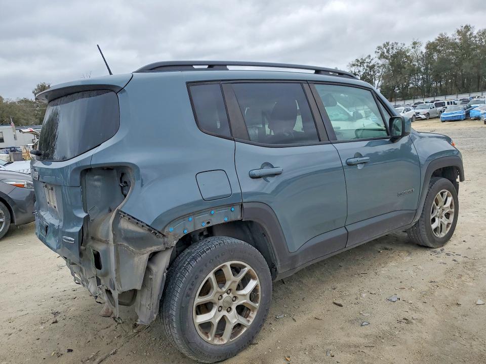 Photo 3 from auction – 2018 JEEP RENEGADE L with VIN ZACCJBBB9JPJ42196