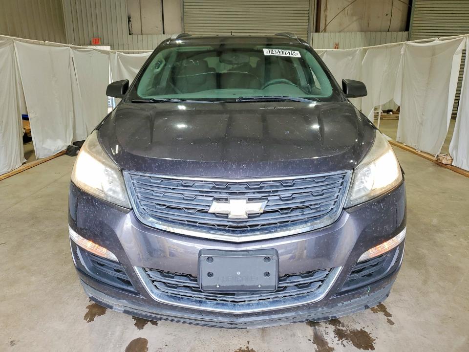 Photo 5 from auction – 2017 CHEVROLET TRAVERSE with VIN 1GNKRFKD6HJ306408
