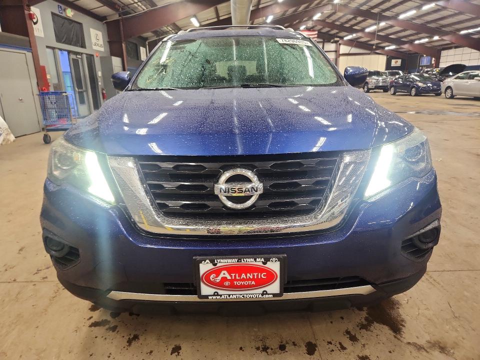 Photo 5 from auction – 2017 NISSAN PATHFINDER with VIN 5N1DR2MM7HC911805