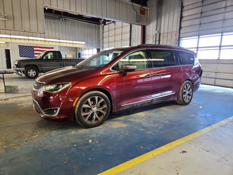 CHRYSLER PACIFICA 2018 with VIN 2C4RC1GG3JR226869 - Photo from auction