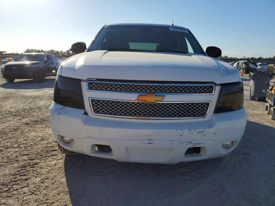 Photo 5 from auction – 2007 CHEVROLET TAHOE with VIN 1GNFC13077R405322