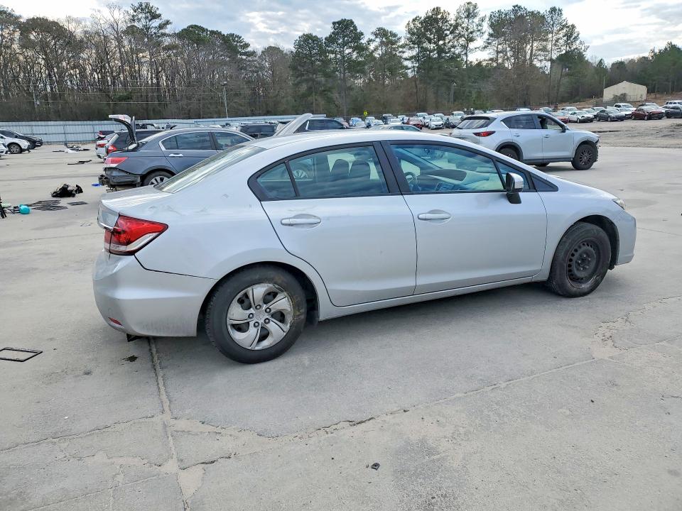Photo 3 from auction – 2015 HONDA CIVIC with VIN 2HGFB2F57FH537957