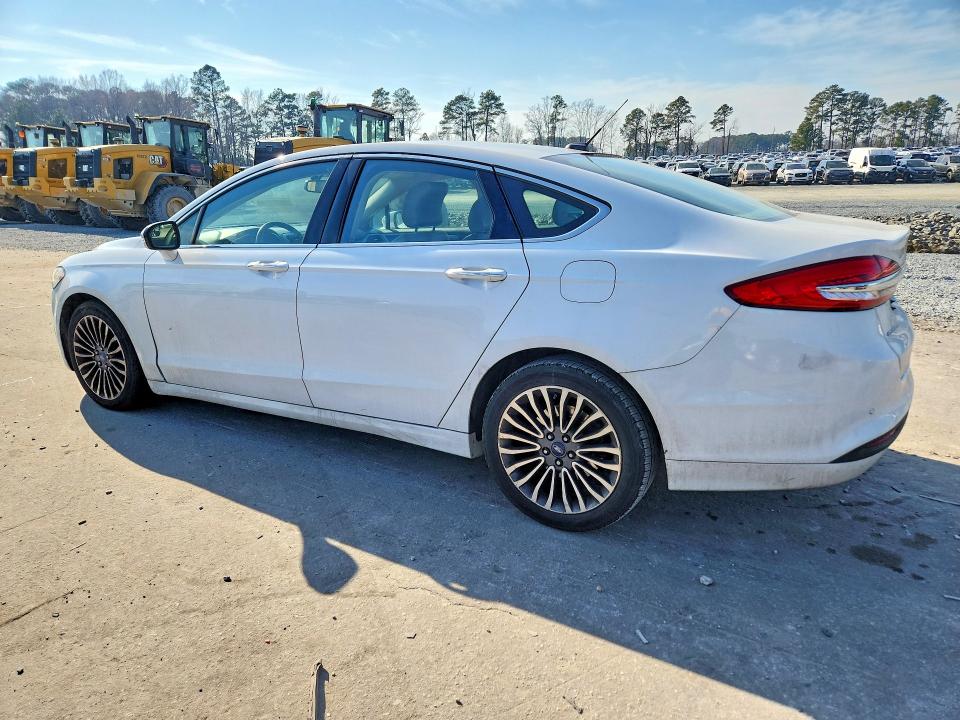 Photo 2 from auction – 2017 FORD FUSION with VIN 3FA6P0HD6HR332698