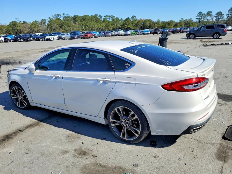 Photo 2 from auction – 2019 FORD FUSION with VIN 3FA6P0K9XKR144083