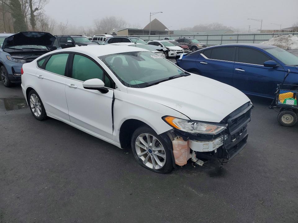Photo 4 from auction – 2020 FORD FUSION with VIN 3FA6P0LU2LR173405