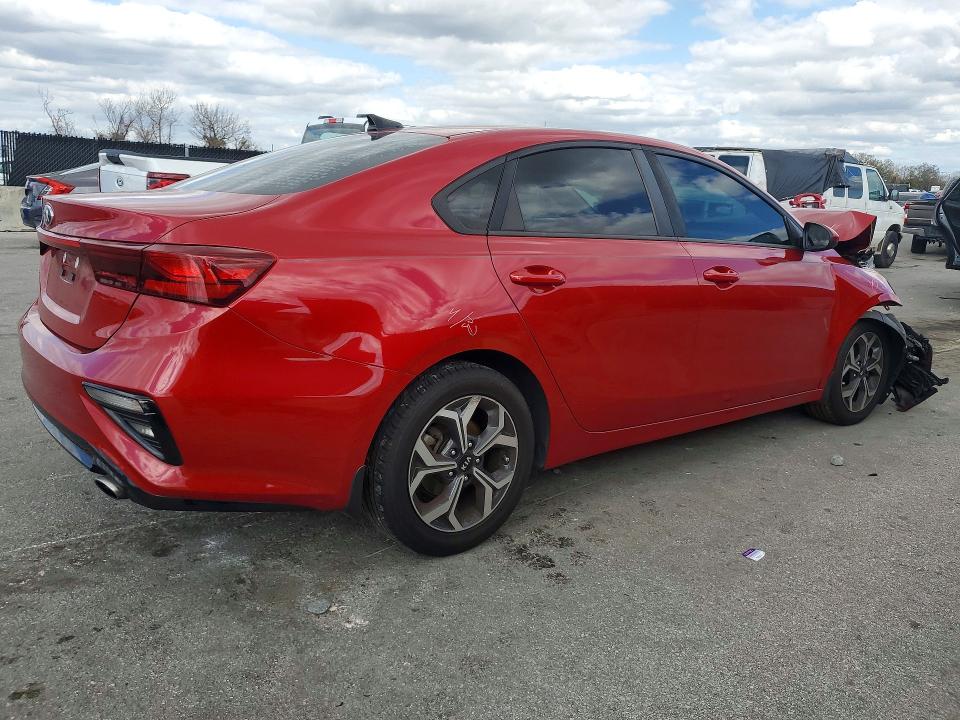 Photo 3 from auction – 2019 KIA FORTE with VIN 3KPF24AD5KE096151