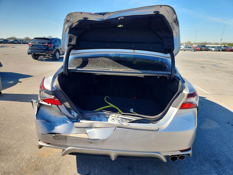 Photo 6 from auction – 2021 TOYOTA CAMRY with VIN 4T1G11AK2MU558976