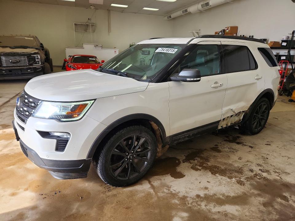 FORD EXPLORER 2018 with VIN 1FM5K8D84JGA10260 - Photo from auction